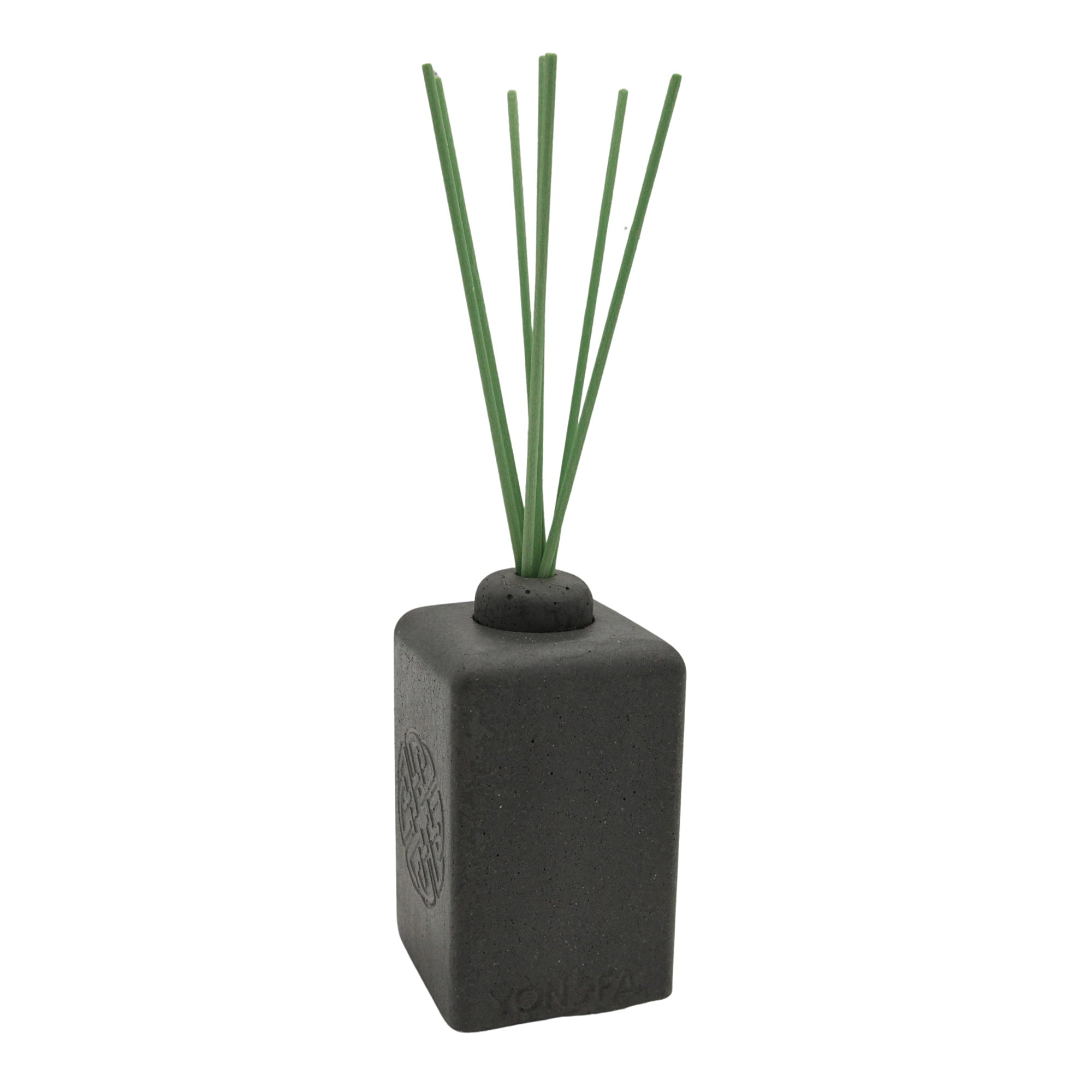 Diffusor-Flasche aus Architekturbeton Grau Var.1