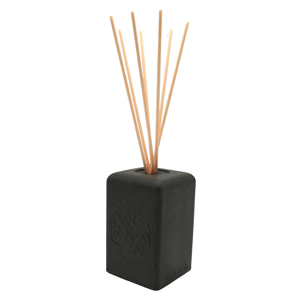 Diffusor-Flasche aus Architekturbeton Grau Var.3