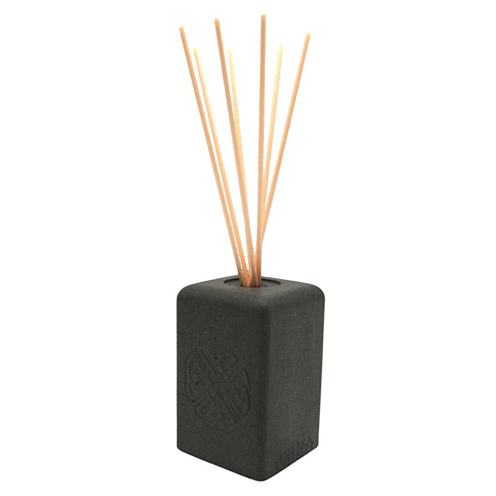 Diffusor-Flasche aus Architekturbeton Grau Var.3